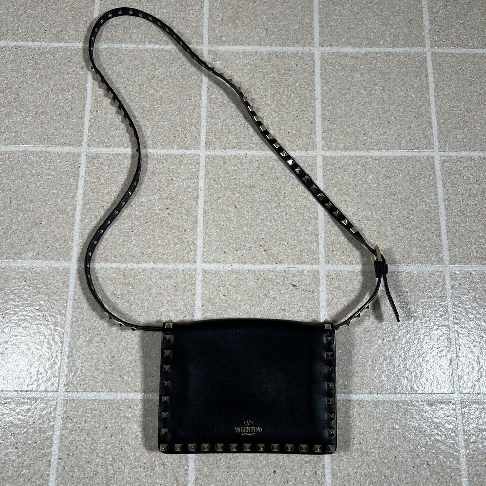 Valentino Garavani Rockstud‎ Flip Lock Flap Bag Leather Medium - Picture 4 of 7